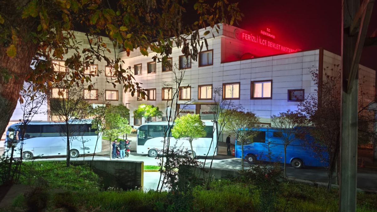 Ferizli ilçesindeki Açık Ceza İnfaz Kurumu Kampüsü’nde bulunan hükümlüler akşam