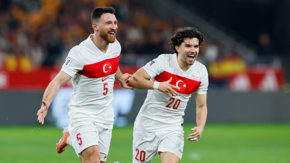 Milli futbolcu Salih Özcan, İspanya karşılaşmasıyla A Milli Futbol Takımı’ndaki