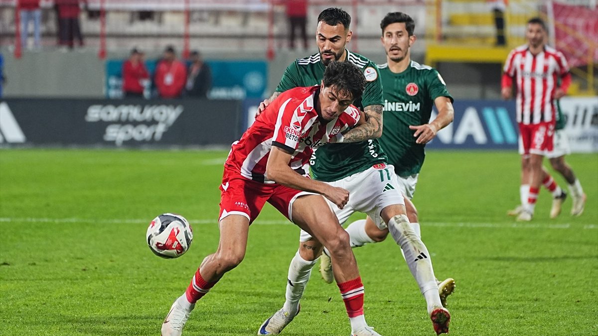 1. Lig'in 12. haftasında deplasmanda Eminevim Ümraniyespor'a 1-0 mağlup olan