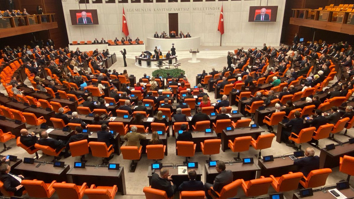 Türkiye Büyük Millet Meclisi (TBMM) Genel Kurulu'nda, 'Çocukların suça sürüklenmesine