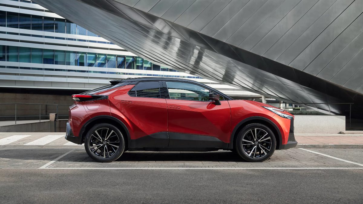 Toyota, son altı ayda 5.27 milyon araç satarak rekor kırsa