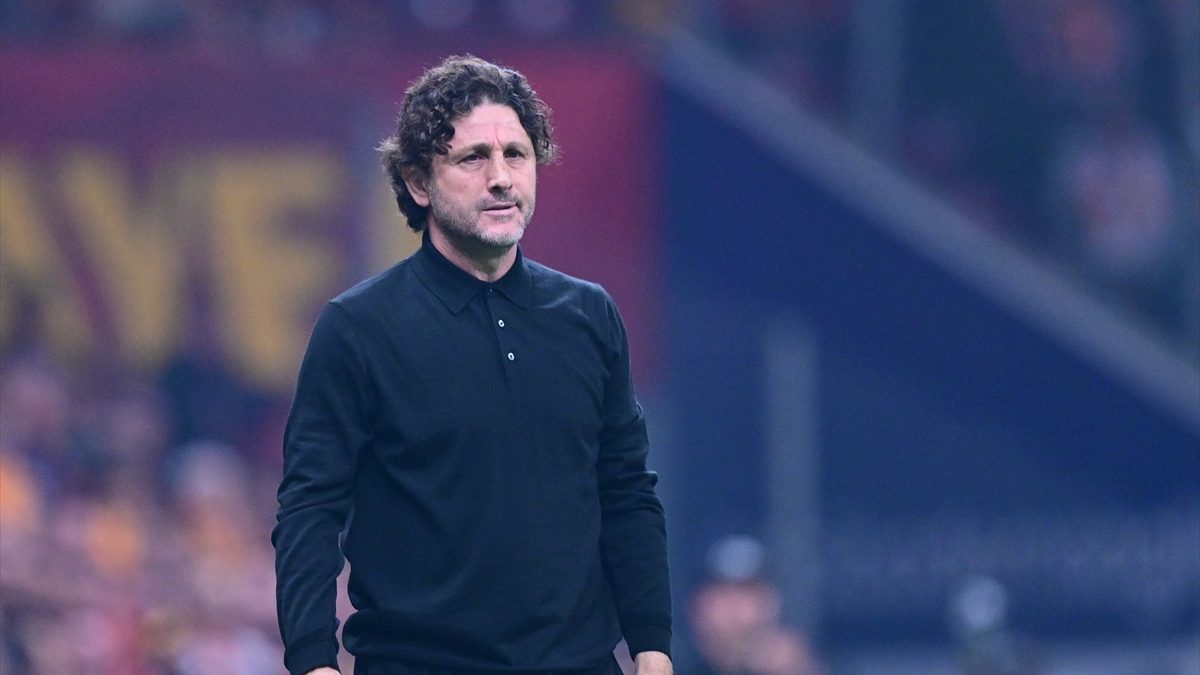 Süper Lig'de Galatasaray deplasmanından 0-0 beraberlikle dönen Trabzonspor, teknik direktör