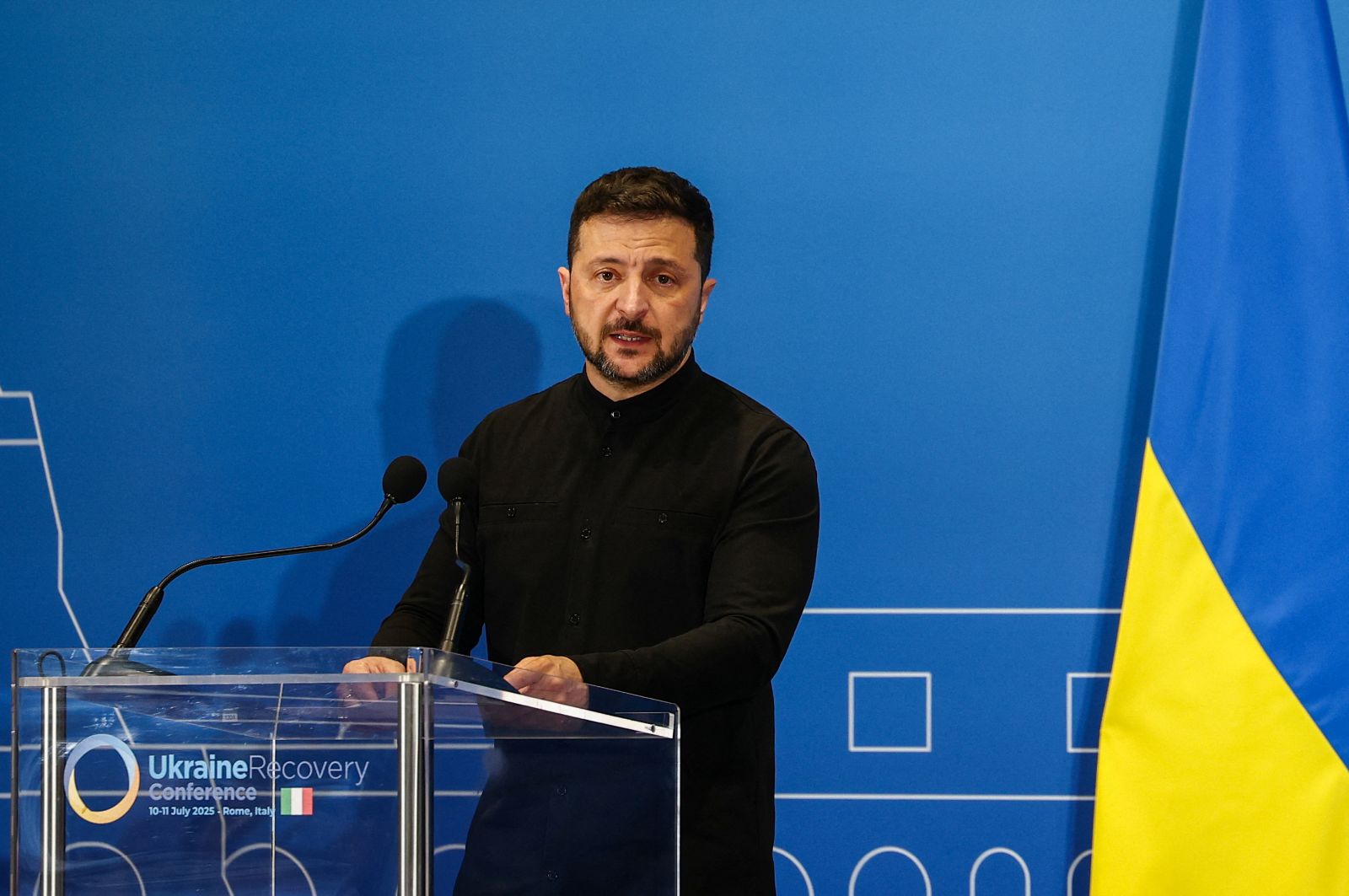 Ukrayna Devlet Başkanı Volodimir Zelenski, yarın Türkiye'ye gelmeyi planladığını ve
