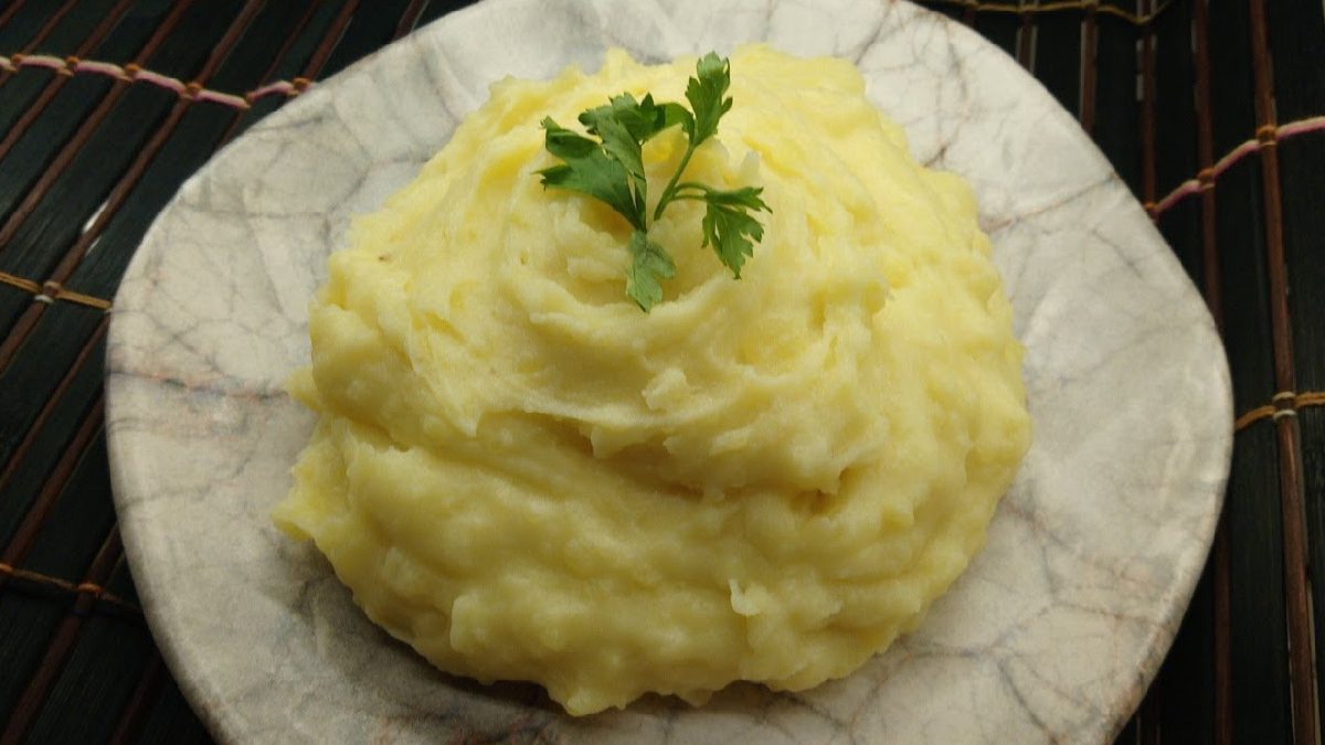 Patates püresi hazırlamak çoğu zaman zahmetli olabiliyor. Kimi zaman fazla