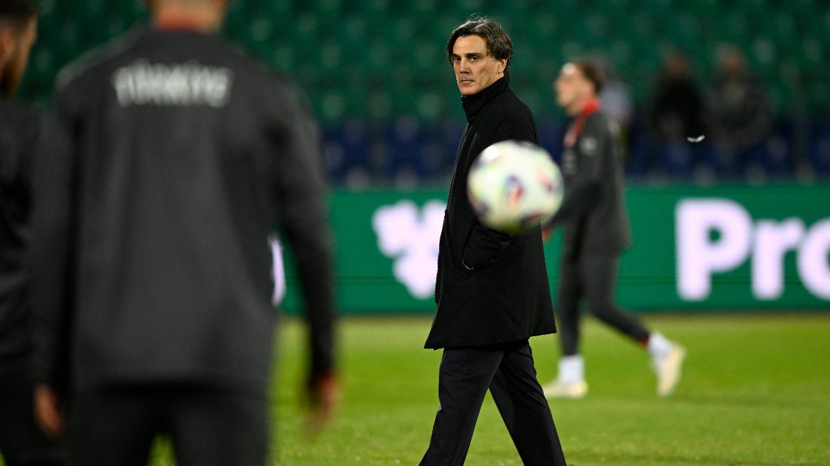 Play Off'la ilgili mart ayını işaret eden Vincenzo Montella, kulüplere