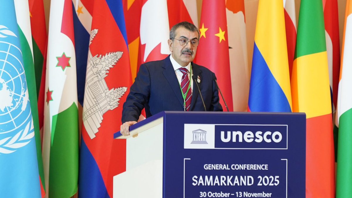 UNESCO Genel Konferansı'na katılan Milli Eğitim Bakanı Yusuf Tekin, Ulusal