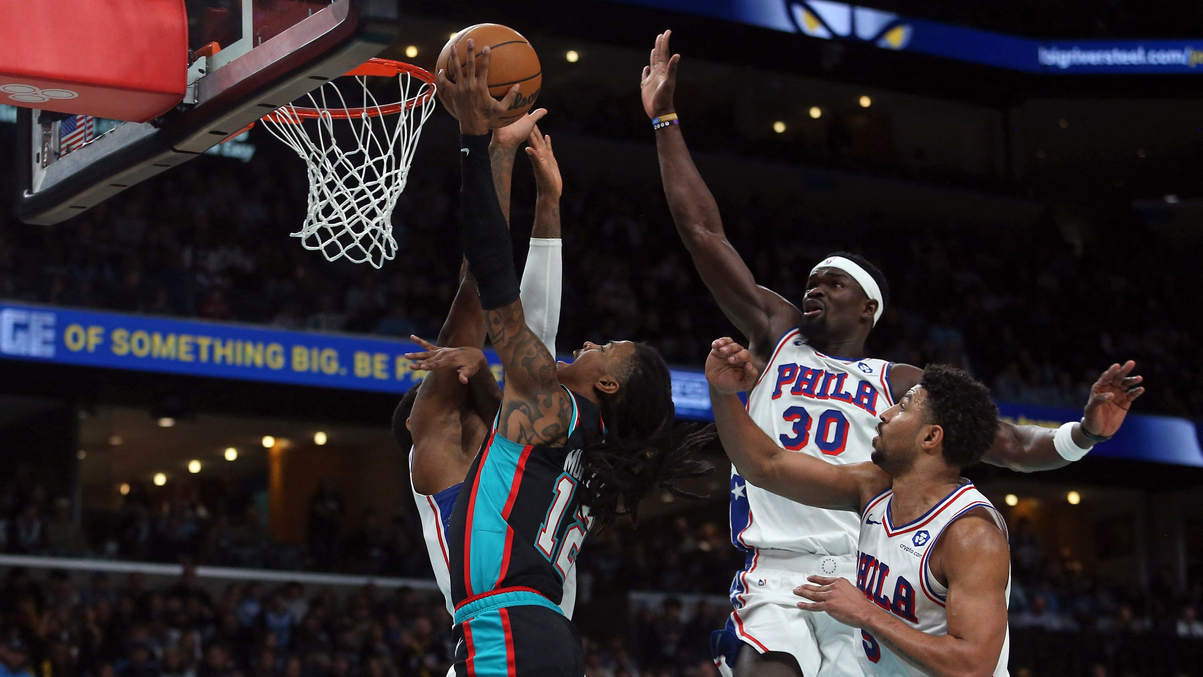NBA'de Adem Bona'nın forma giydiği Philadelphia 76ers, Memphis Grizzlies'ı uzatmada