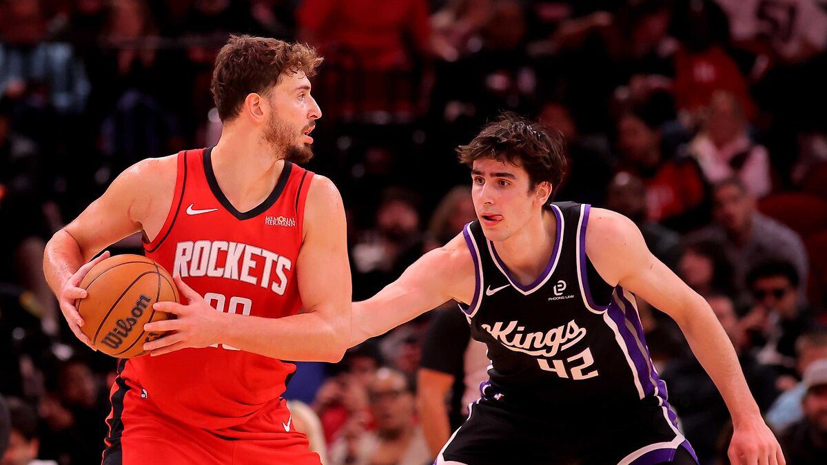NBA'de milli basketbolcu Alperen Şengün, Houston Rockets'ın evinde Sacramento Kings'i