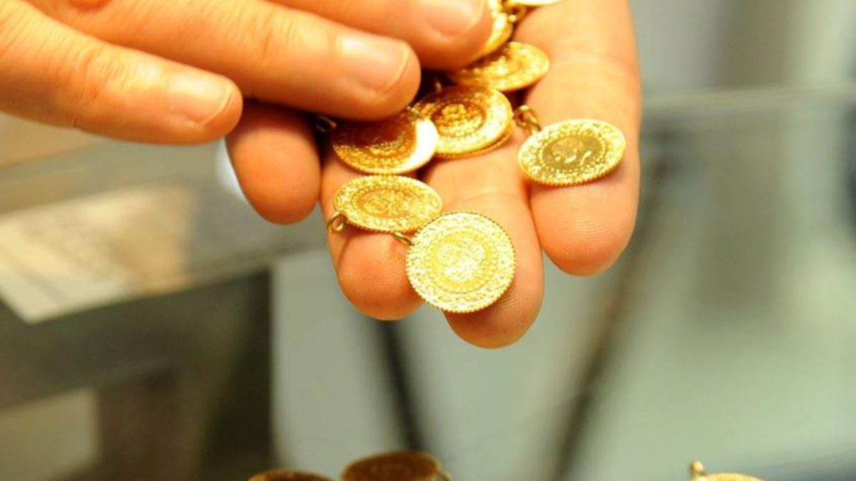 Altının gramı güne düşüşle başlamasının ardından 5 bin 726 liradan