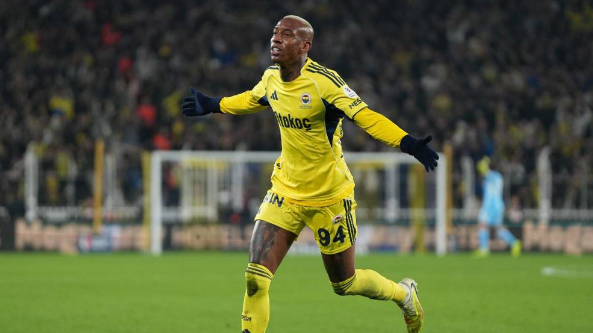 Fenerbahçe'nin Brezilyalı futbolcusu Anderson Talisca, Brann karşısında yaptığı hat-trick sonrası