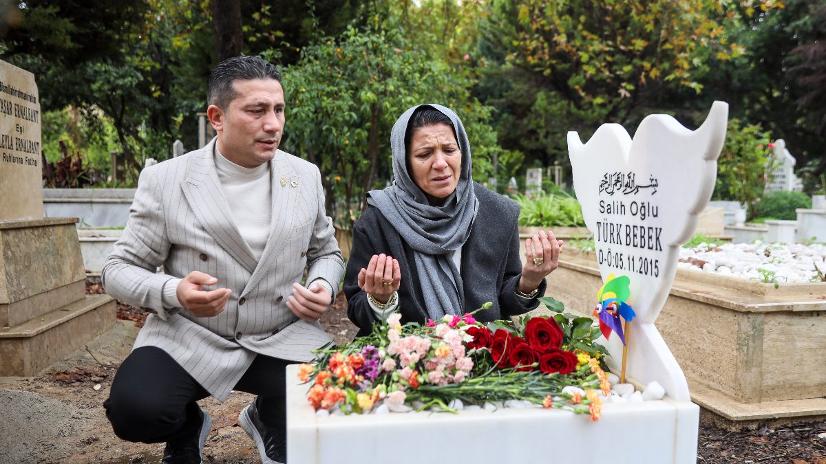 Antalya'da yaşayan ve 25 yıl önce terör saldırısında sol kolunu