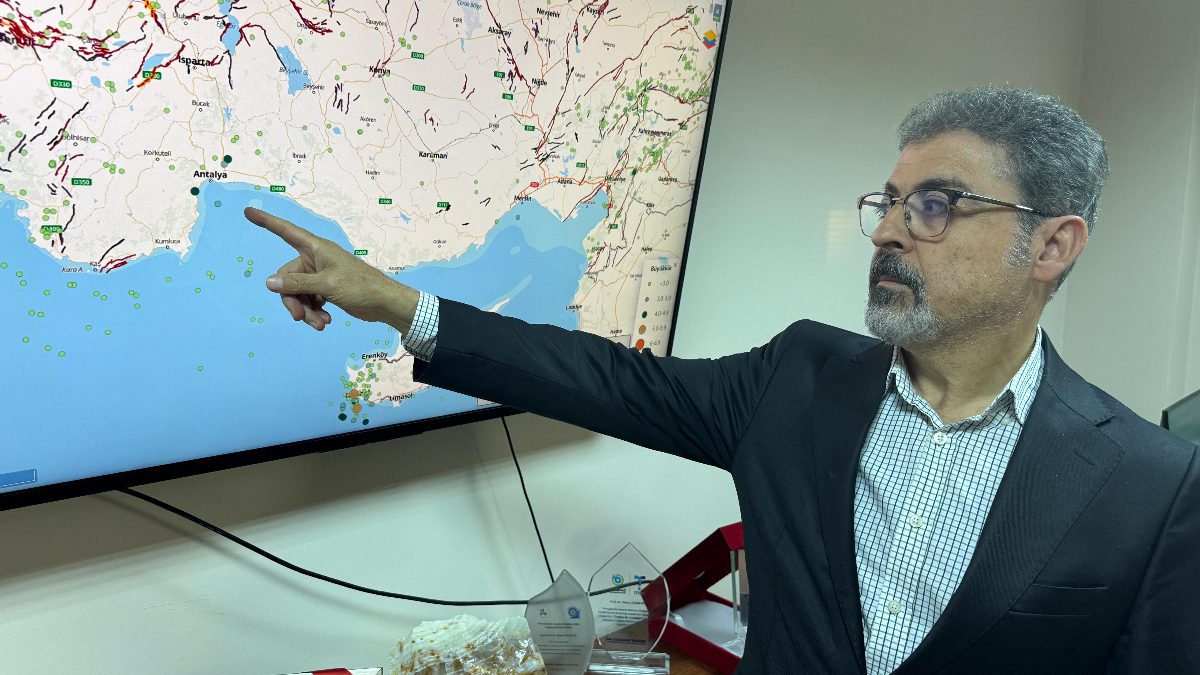 AFAD Deprem Bilim Kurulu Üyesi Prof. Dr. Hasan Sözbilir, Antalya’da