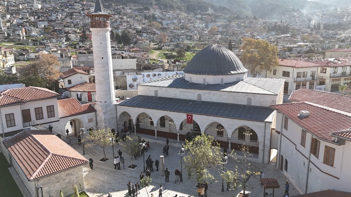Hatay’da asrın felaketinde yıkılan ve inşa çalışmalarıyla birlikte açılışını Cumhurbaşkanı