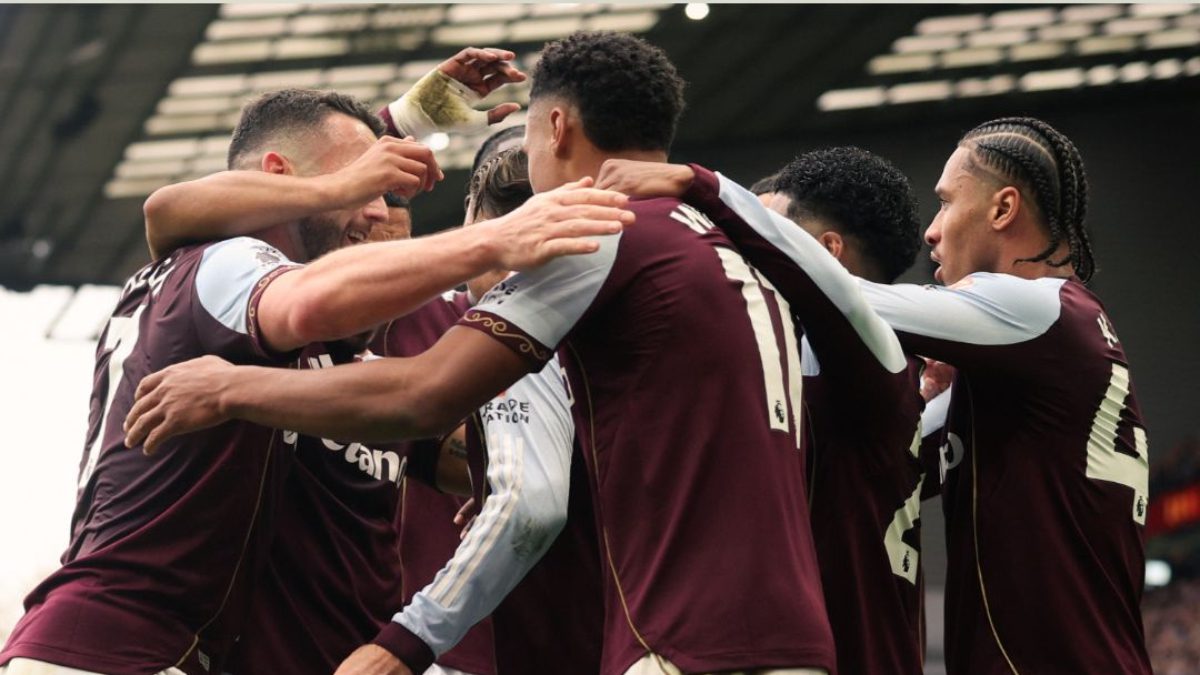Lider Arsenal, Premeir Lig'in 15. haftasında deplasmanda karşılaştığı Aston Villa'ya