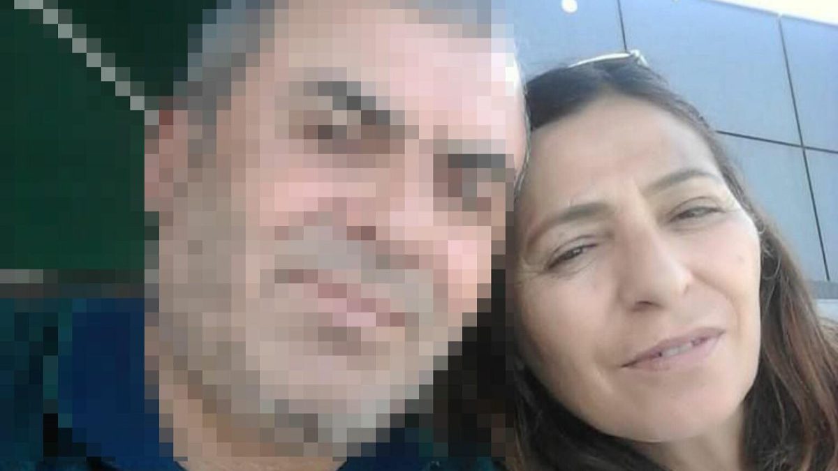 Raylardan karşıya geçmeye çalışan 10 yaşındaki torununu iterek treninin altında