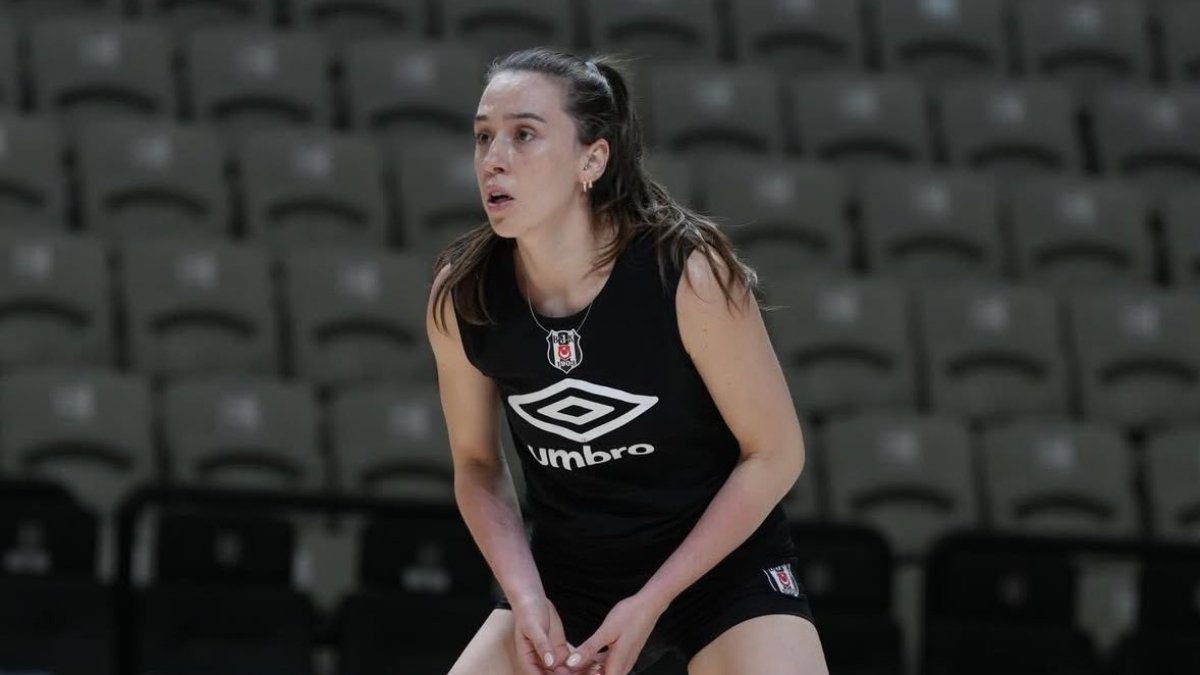 Sultanlar Ligi'nde mücadele eden Beşiktaş, Cansu Aydınoğulları ile vedalaştığını açıkladı.