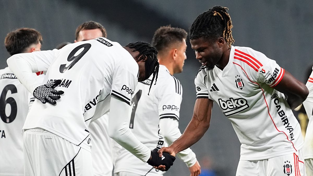 Süper Lig'in 15. hafta mücadelesinde Beşiktaş, sahasında Gaziantep FK ile