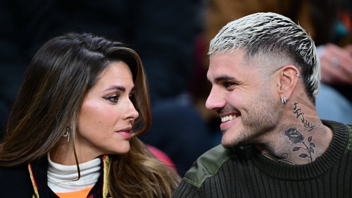 Galatasaray'da forma giyen Mauro Icardi'nin sevgilisi China Suarez, taraftarlardan gelen