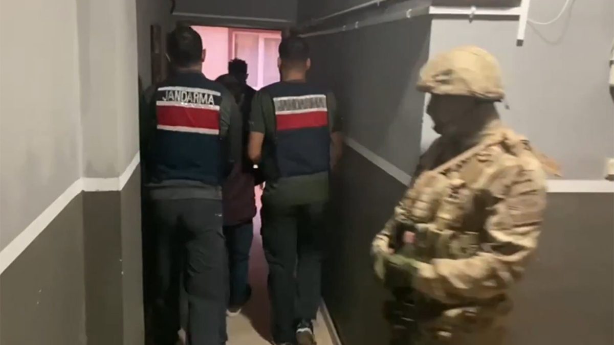 İçişleri Bakanı Ali Yerlikaya, terör örgütü DEAŞ'a yönelik 22 ilde