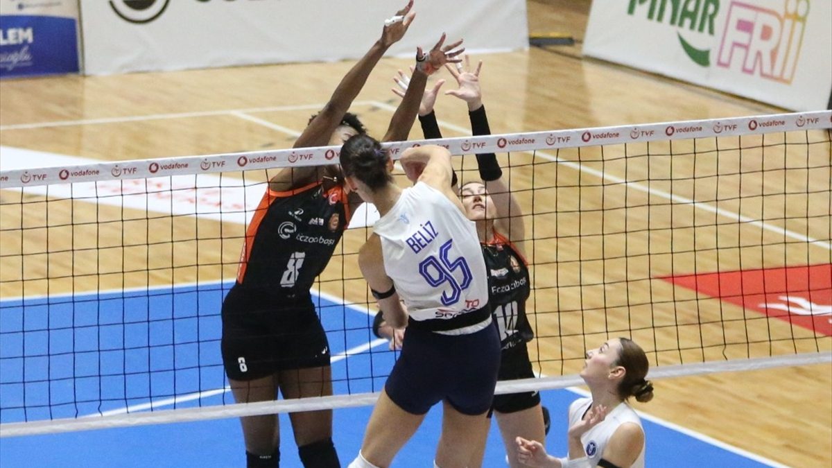 Voleybol Sultanlar Ligi'nin 13. haftasında Eczacıbaşı, deplasmanda Aydın Büyükşehir Belediyespor'u