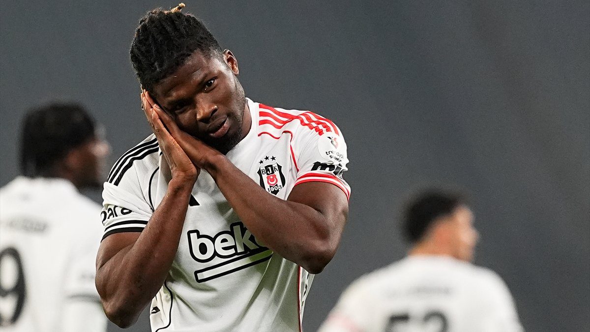Beşiktaş'ın forvetlerinden El Bilal Toure, Fatih Karagümrük'ü 2-0 yendikleri maçın