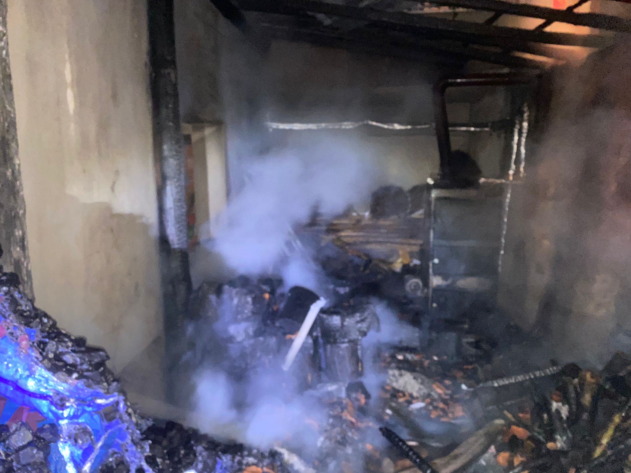 Isparta'nın Şarkikaraağaç ilçesindeki bir evin kalorifer kazanının patlaması sonucu çıkan