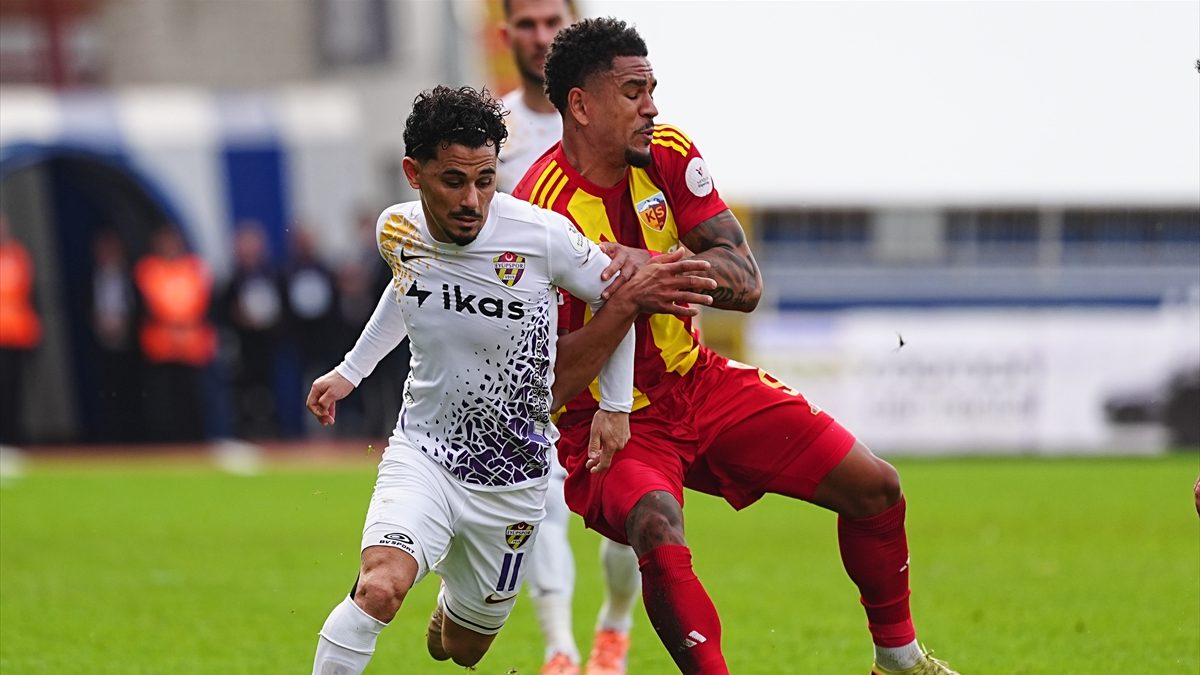 Süper Lig'in 15. hafta mücadelesinde Eyüpspor, sahasında Kayserispor ile 1-1