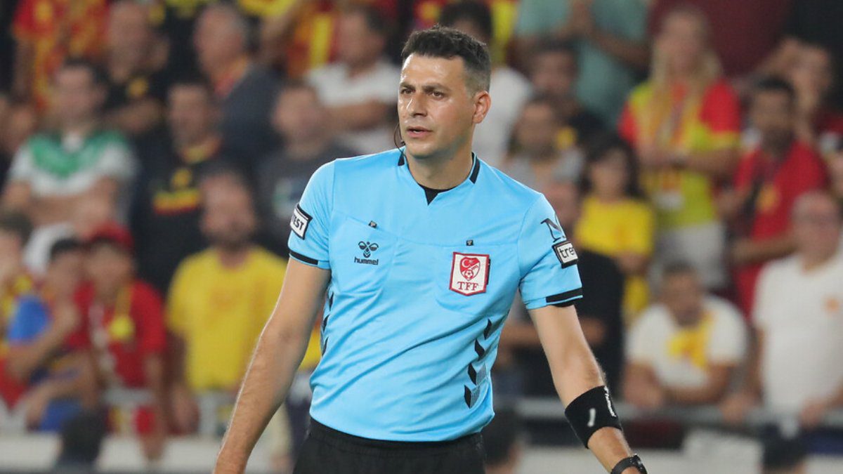 Süper Lig'de bugün saat 20.00'de oynanacak Fenerbahçe - Galatasaray derbisinin