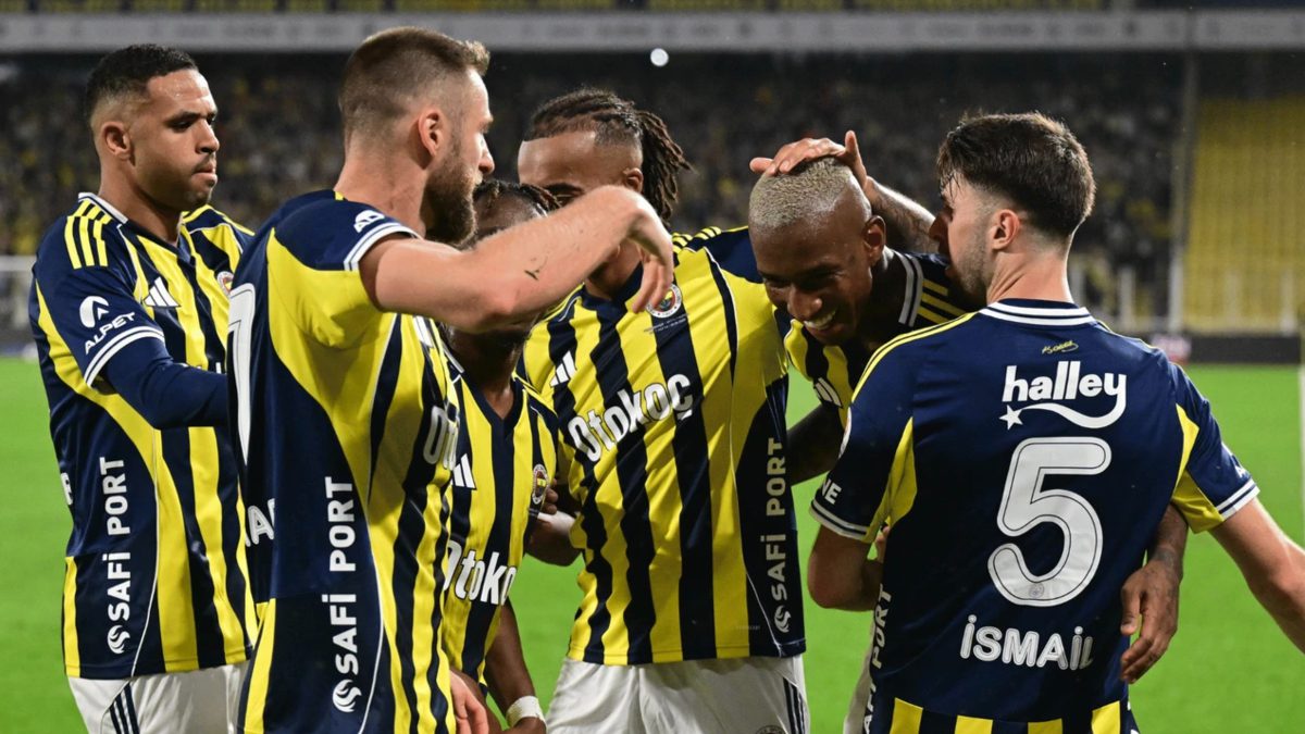 Süper Lig'in 16. haftasında Fenerbahçe, sahasında Konyaspor'u konuk edecek.