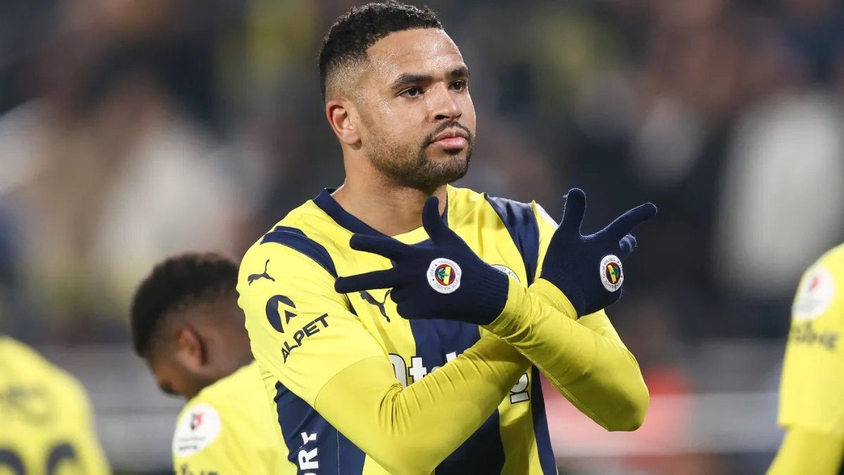 Fenerbahçe'nin Faslı golcüsü Youssef En Nesyri 63. dakikada oyundan alındı.