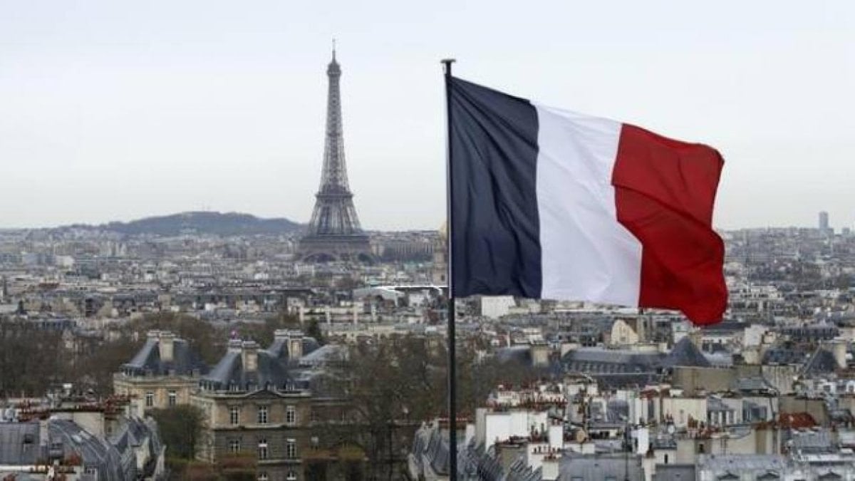 Paris yönetimi, İsrail ordusunun UNIFIL unsurlarına yakın bölgelerde ateş açmasını