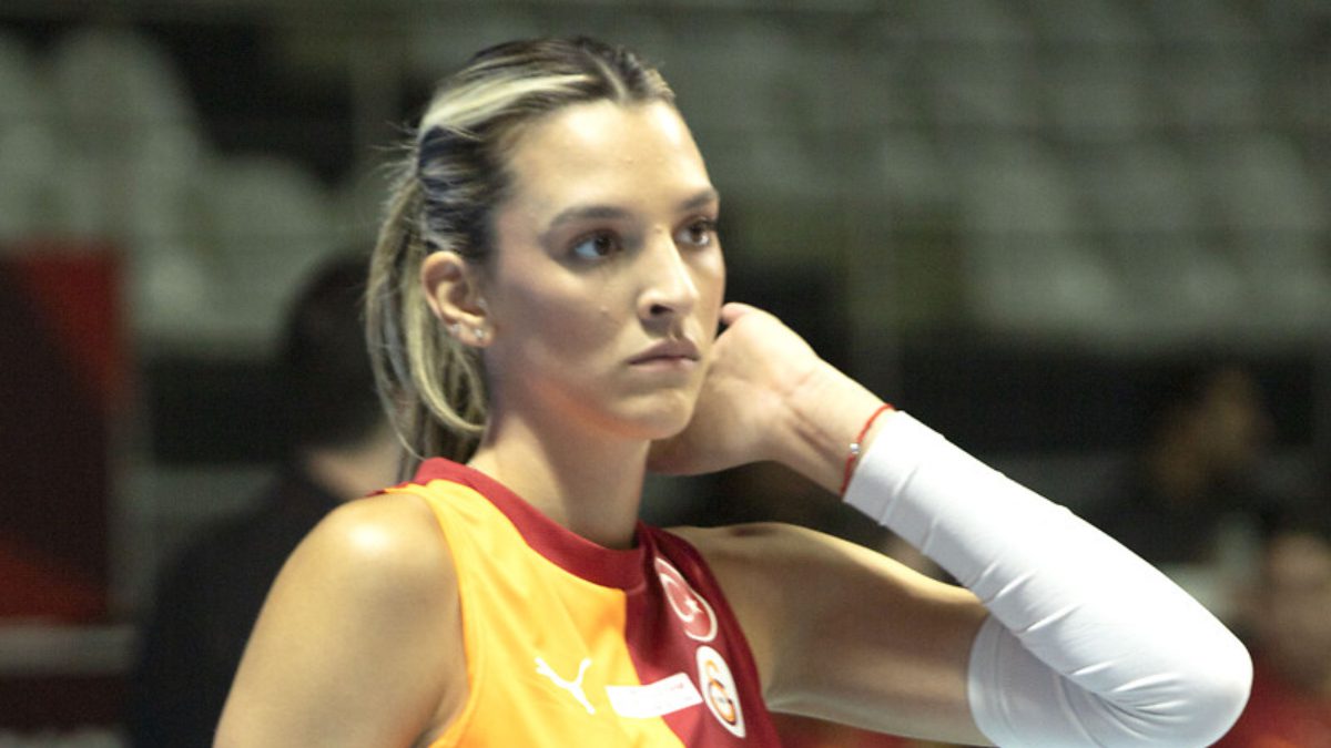 Galatasaray Kadın Voleybol Takımı, oyuncusu Alexia Carutasu'nun sağlık durumu hakkında