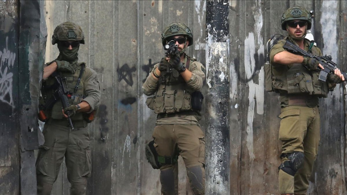 İsrail'in Gazze Şeridi'ndeki soykırımına katılan ve psikolojik sorunlar yaşayan bir