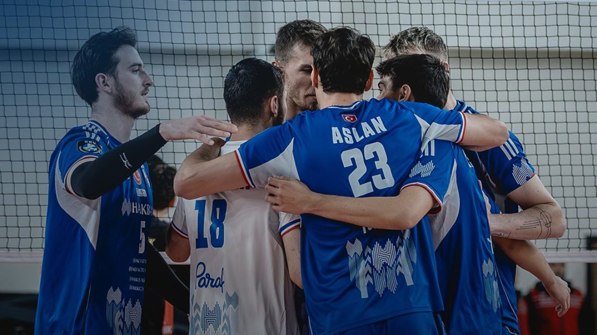 Voleybol Efeler Ligi'nin 12. haftasında Halkbank Erkek Voleybol takımı, deplasmanda