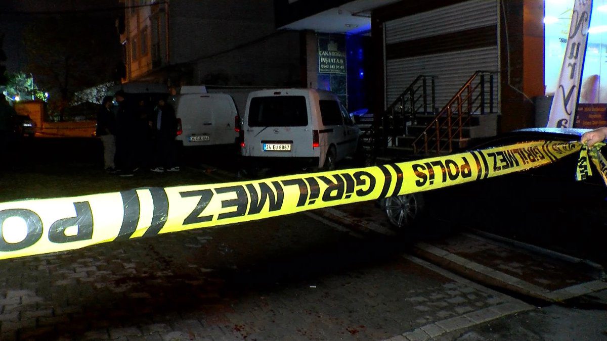 Esenyurt'ta aralarında alacak verecek meselesi olan iki grup arasında çıkan