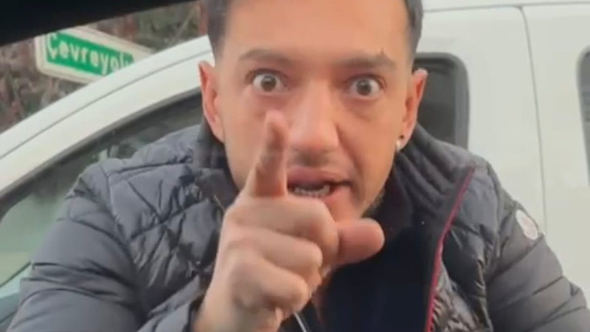 Ataşehir’de yol verme tartışmasında bir sürücü, tartışma yaşadığı kadın doktorun