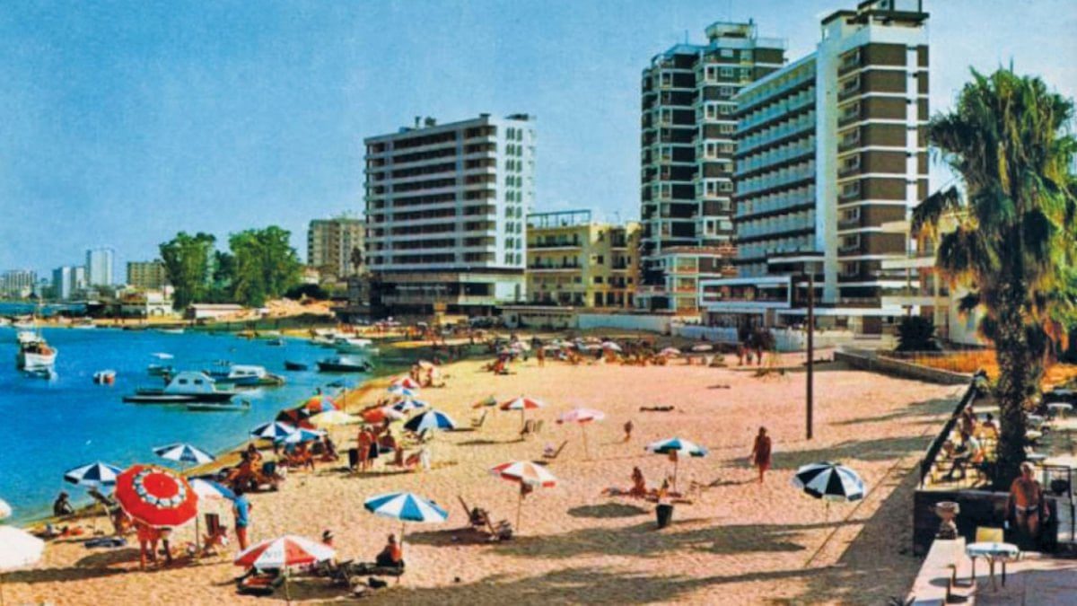 Kapalı Maraş, altın çağından ani biçimde kapatıldığı döneme ve günümüzdeki