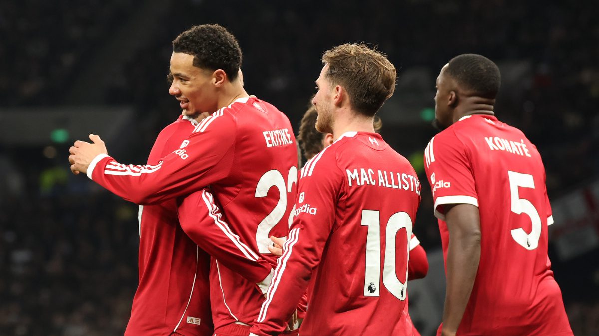 Liverpool, Premier Lig'in 17. haftasında deplasmanda Tottenham'ı 2-1'lik skorla mağlup