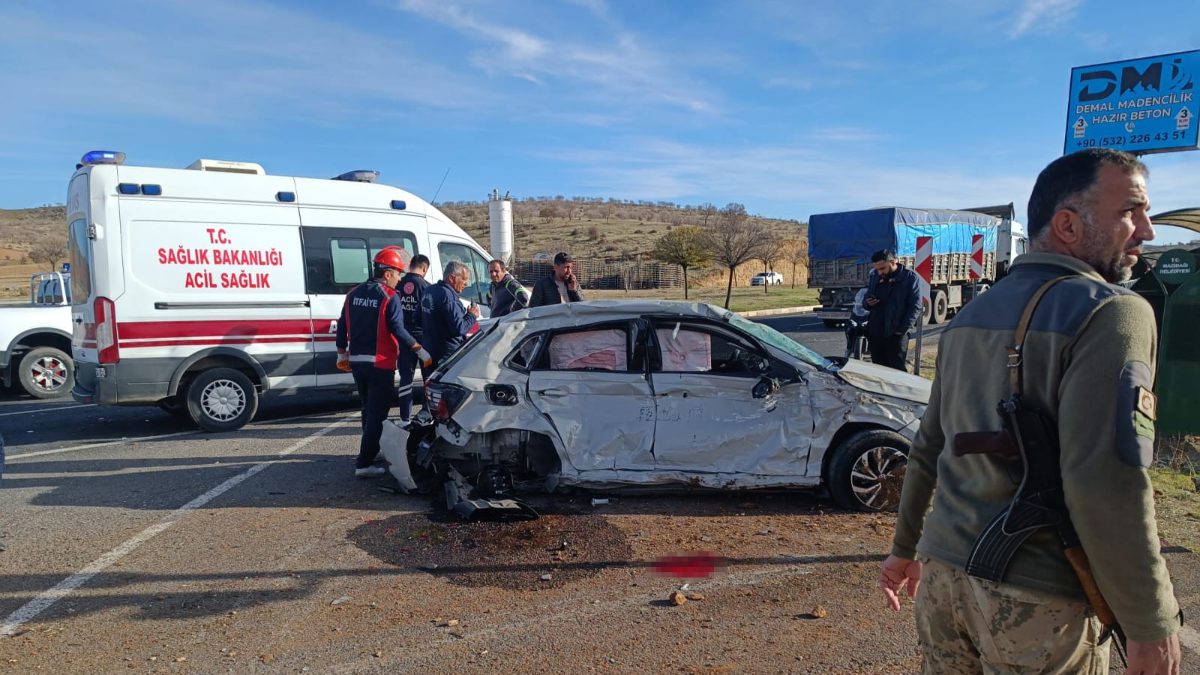 Mardin-Diyarbakır karayolunda tırla otomobilin çarpıştığı kazada ağır yaralanan Derik Devlet