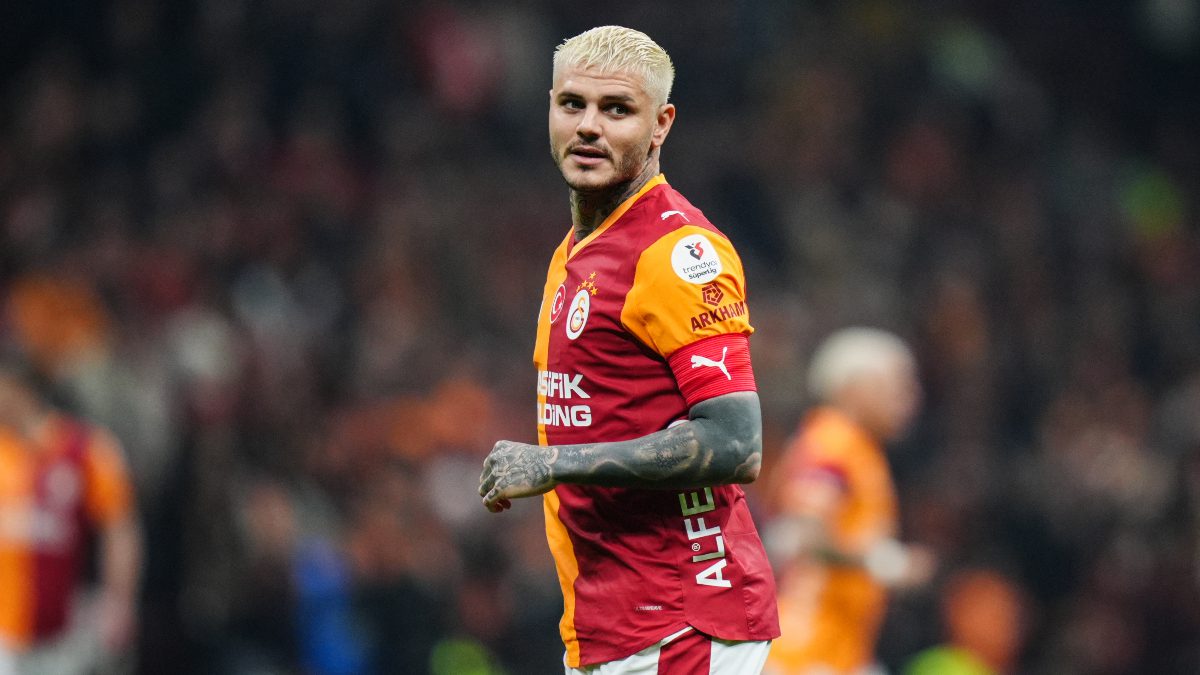 Galatasaray sahasında Kasımpaşa'yı 3-0 mağlup ederken gecenin golcüsü Icardi, Hagi'nin