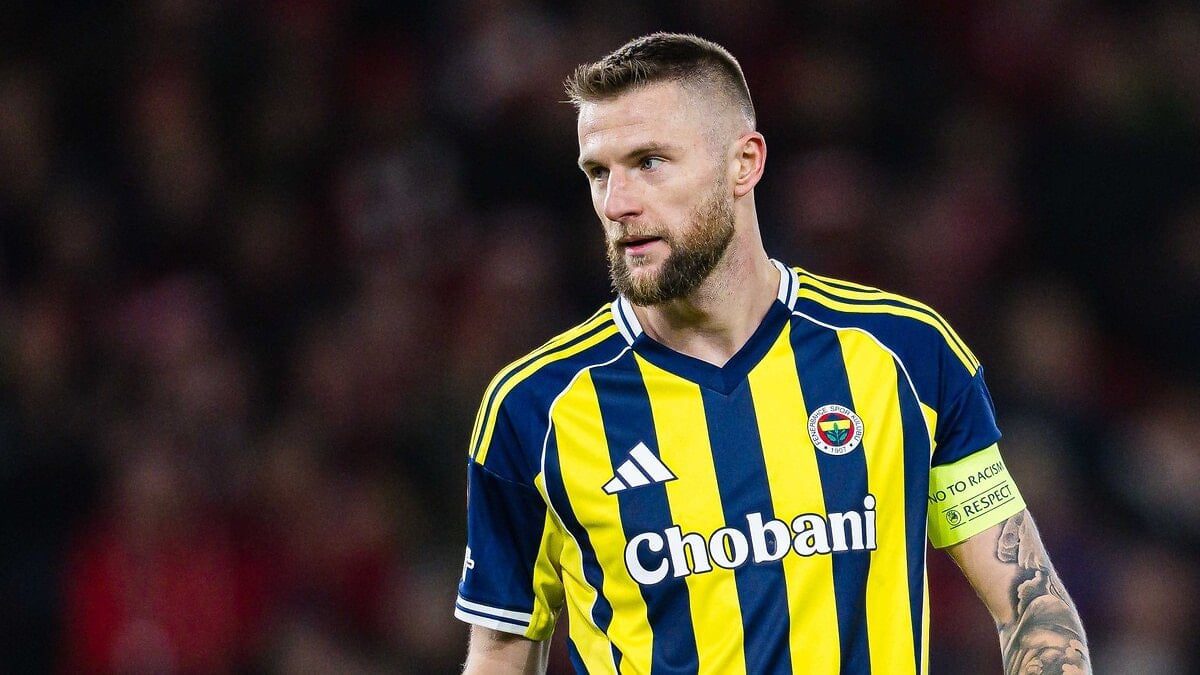 İtalyan devi Milan, Fenerbahçe'nin deneyimli savunma oyuncusu Milan Skriniar'a talip