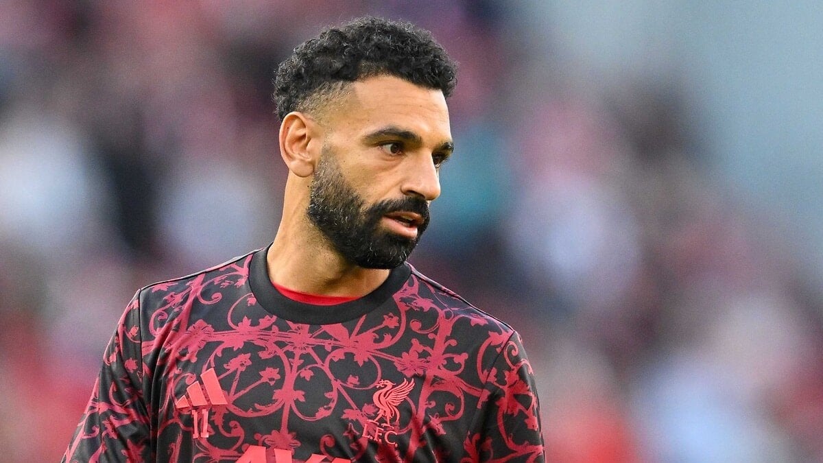 Liverpool'un başarılı futbolcusu Mohamed Salah, Noel döneminde paylaştığı aile fotoğrafıyla