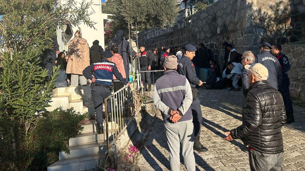 Muğla'da yasa dışı yollarla Yunanistan'a kaçmak için gelen 30'u çocuk