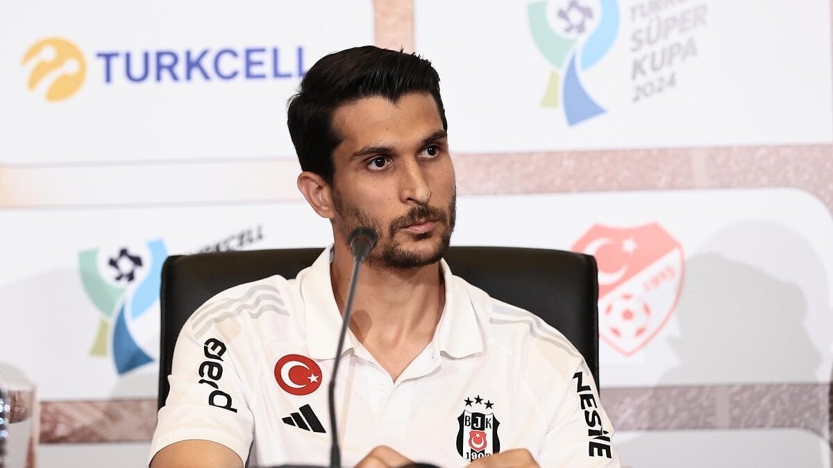 Beşiktaş'ın kendisinden kulüp bulmasını istediği Necip Uysal, sosyal medya hesabından
