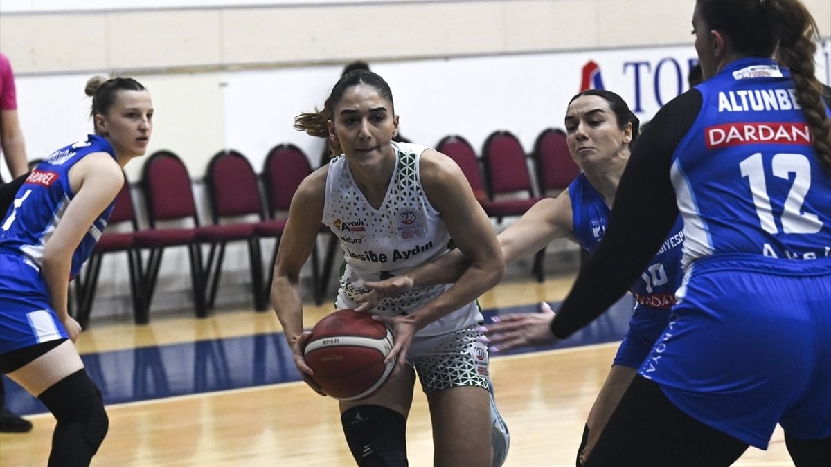 Kadınlar Basketbol Süper Ligi'nin 14. haftasında Nesibe Aydın, sahasında Çanakkale