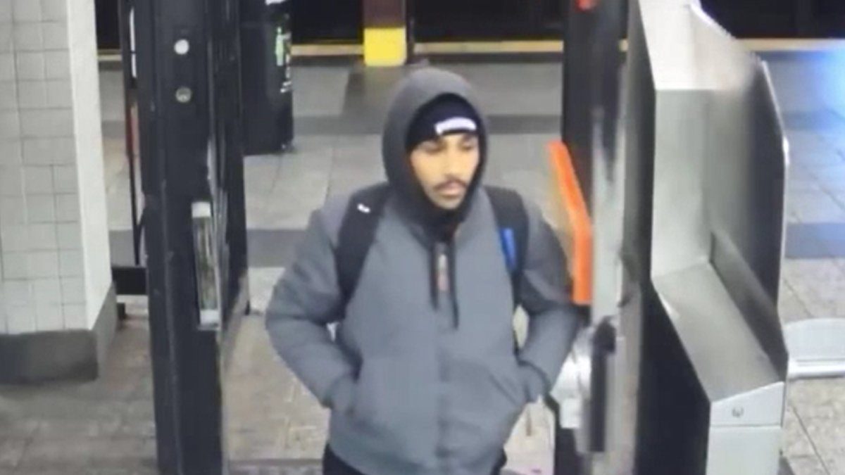 ABD'nin New York kentinde metroda seyahat eden 56 yasındaki yolcunun