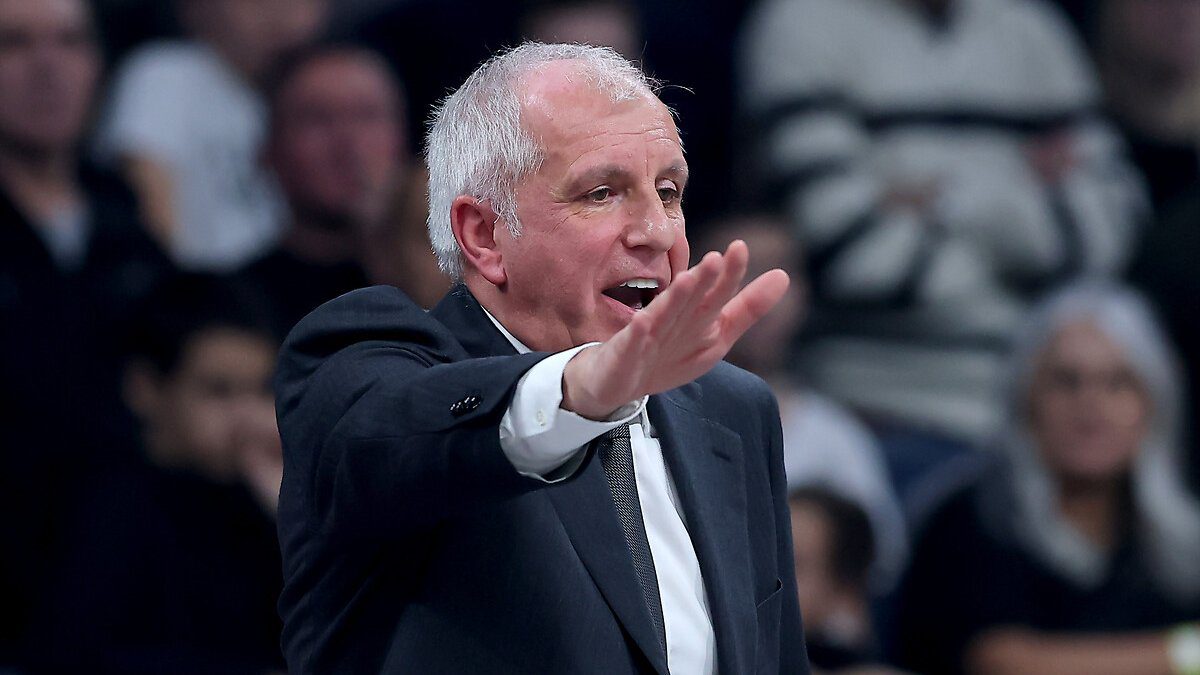 Partizan taraftarları, Zeljko Obradovic'in ayrılığı sonrasında salonun önünde taşkınlık çıkardı.