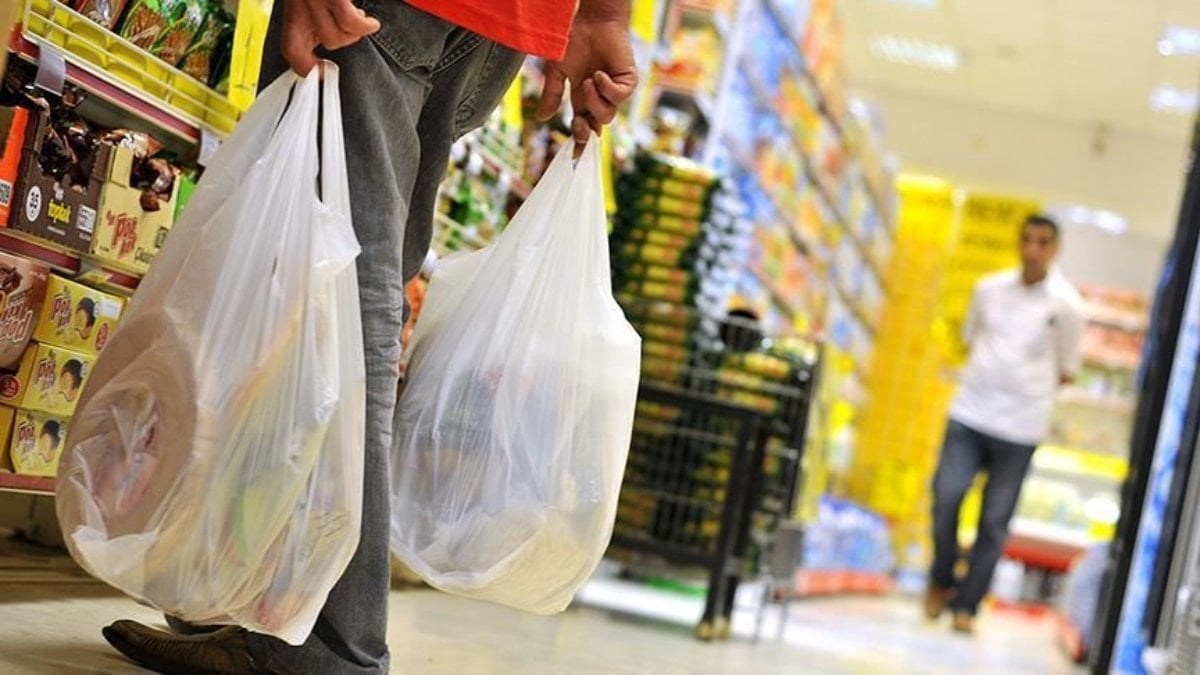 2019'da hayata geçirilen uygulamayla 25 kuruştan satışına başlanan plastik poşetin