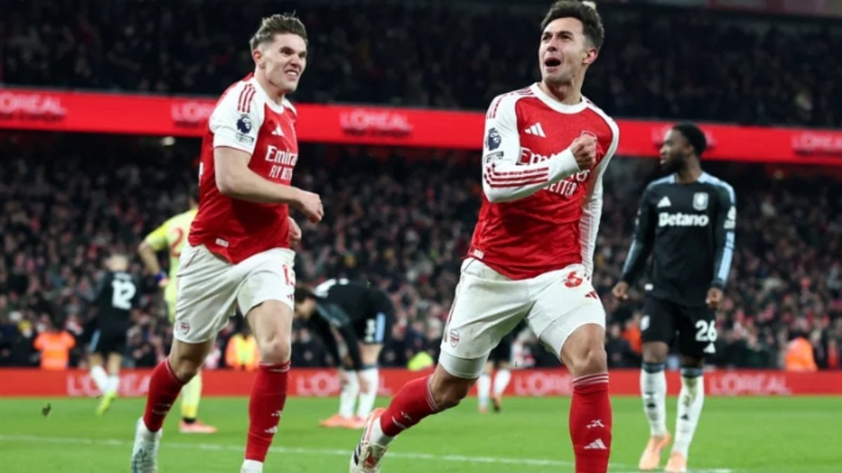 İngiltere Premier Lig'de oynanan maçta Arsenal, Aston Villa'yı 4-1 mağlup