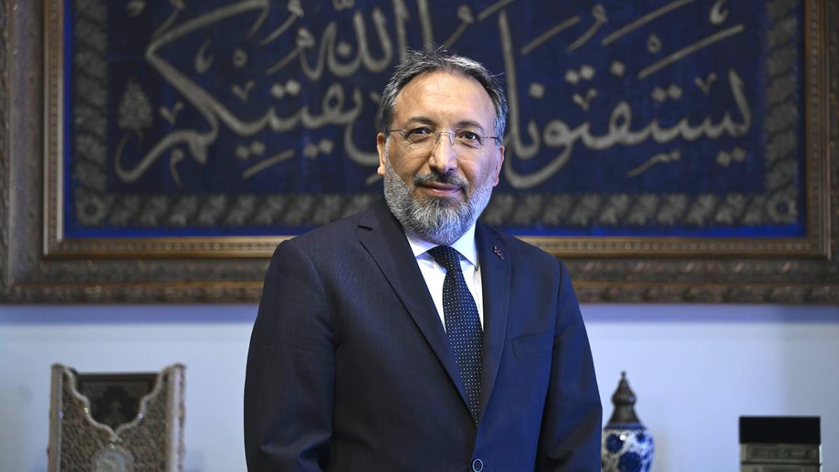 Recep, şaban ve ramazanı kapsayan mukaddes üç ayların başlamasıyla ilgili